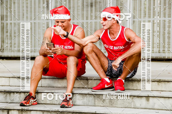 Compre as suas fotos do eventoSubida do Papai Noel - treino da Equipe P� carioca no Fotop