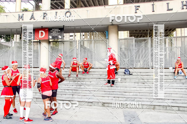 Compre as suas fotos do eventoSubida do Papai Noel - treino da Equipe P� carioca no Fotop