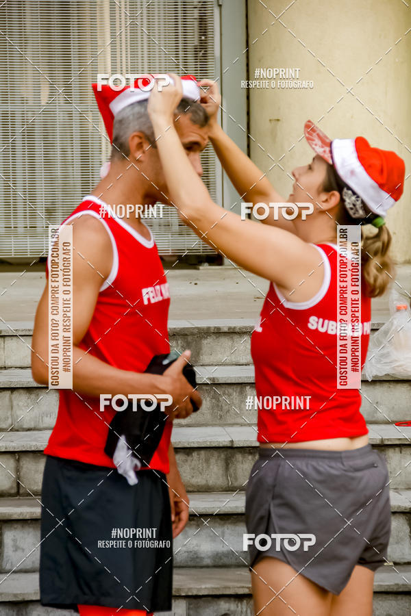 Compra tus fotos del eventoSubida do Papai Noel - treino da Equipe P� carioca En Fotop