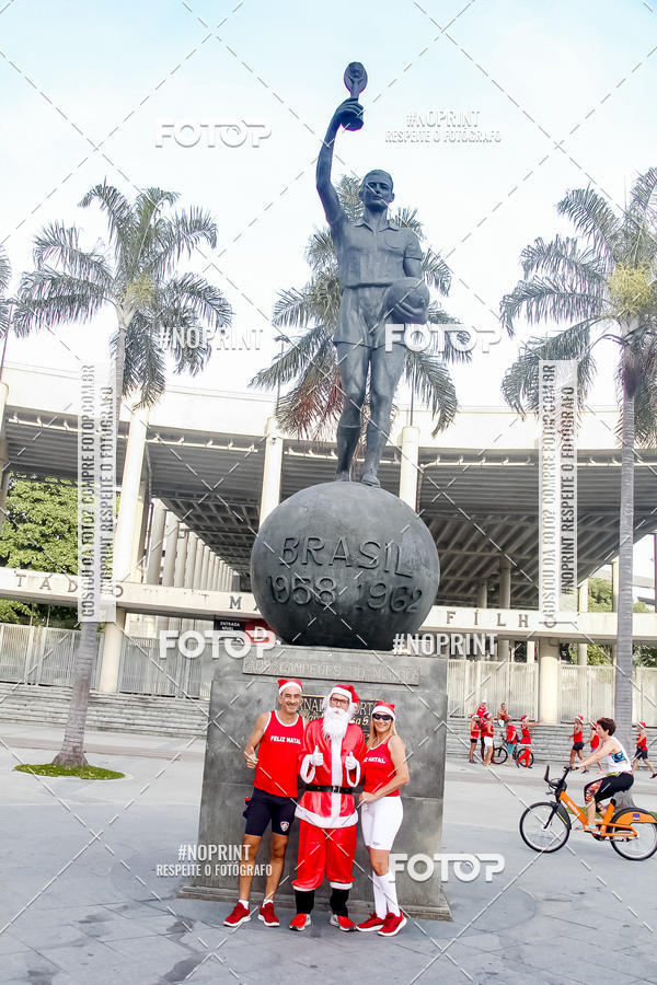 Compre suas fotos do eventoSubida do Papai Noel - treino da Equipe P� carioca no Fotop