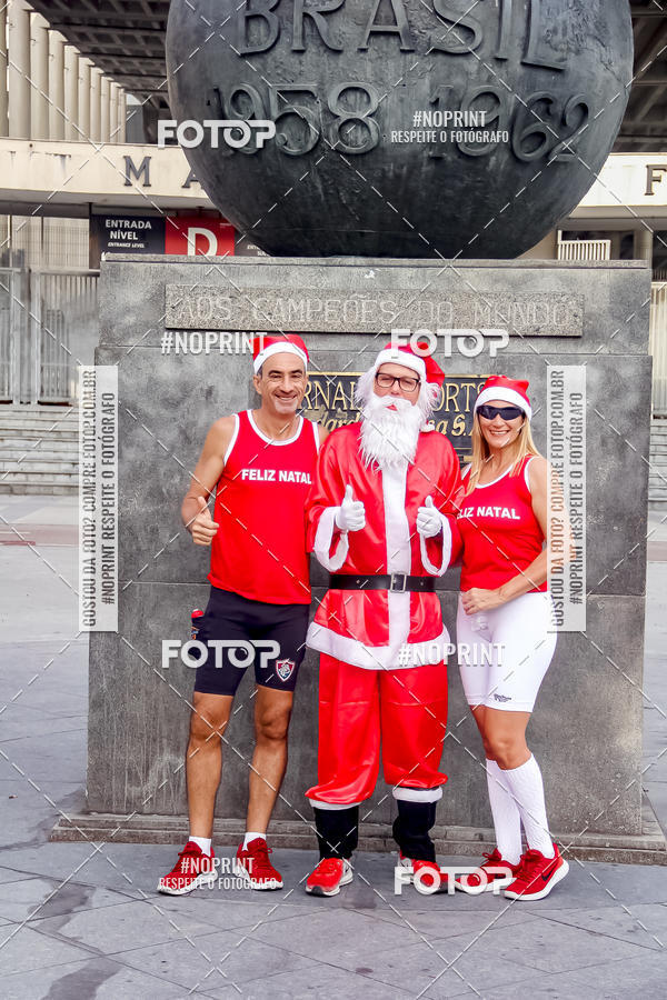 Compre suas fotos do eventoSubida do Papai Noel - treino da Equipe P� carioca no Fotop