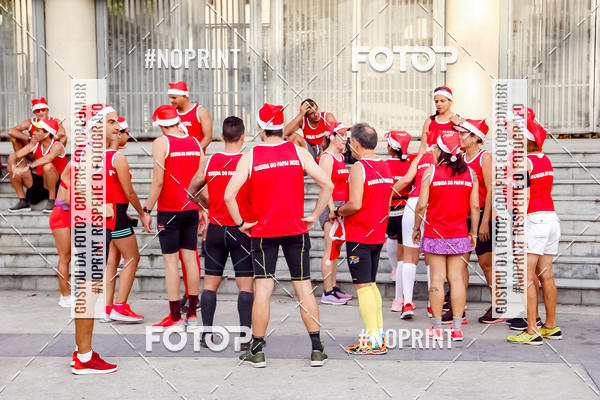 Compre suas fotos do eventoSubida do Papai Noel - treino da Equipe P� carioca no Fotop