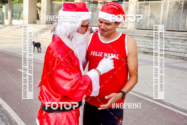 Compre suas fotos do eventoSubida do Papai Noel - treino da Equipe P� carioca no Fotop