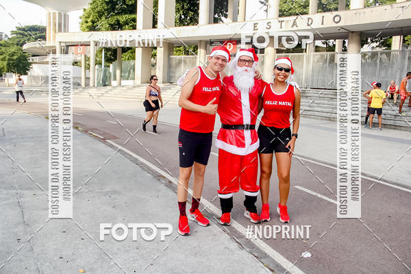 Compre suas fotos do eventoSubida do Papai Noel - treino da Equipe P� carioca no Fotop