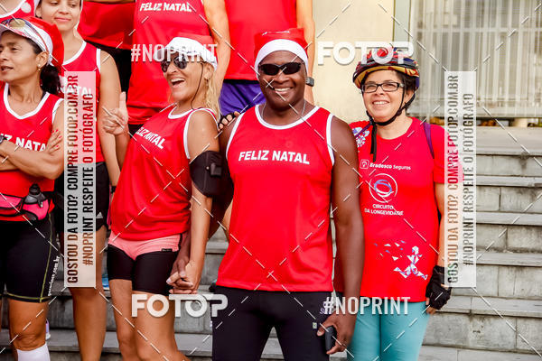 Compre suas fotos do eventoSubida do Papai Noel - treino da Equipe P� carioca no Fotop