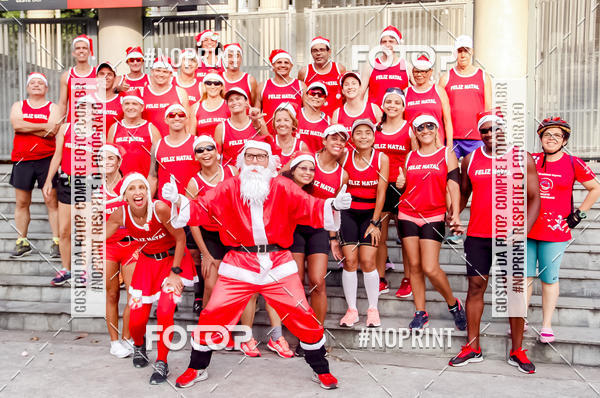 Compre suas fotos do eventoSubida do Papai Noel - treino da Equipe P� carioca no Fotop