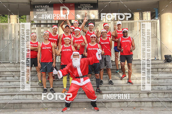 Compre suas fotos do eventoSubida do Papai Noel - treino da Equipe P� carioca no Fotop