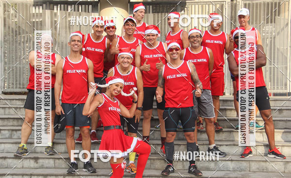 Compre suas fotos do eventoSubida do Papai Noel - treino da Equipe P� carioca no Fotop