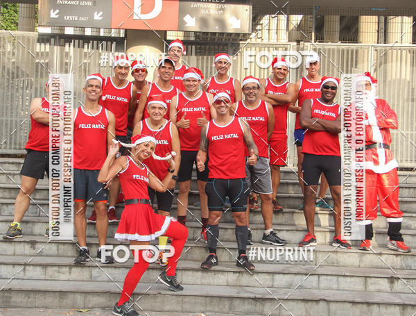 Compre suas fotos do eventoSubida do Papai Noel - treino da Equipe P� carioca no Fotop