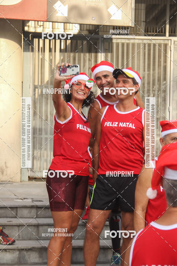 Compre suas fotos do eventoSubida do Papai Noel - treino da Equipe P� carioca no Fotop