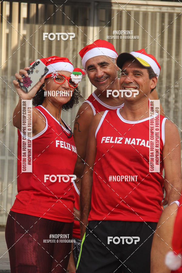 Compre suas fotos do eventoSubida do Papai Noel - treino da Equipe P� carioca no Fotop