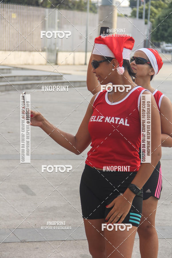 Compre suas fotos do eventoSubida do Papai Noel - treino da Equipe P� carioca no Fotop