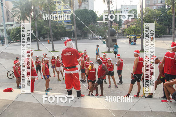 Compre suas fotos do eventoSubida do Papai Noel - treino da Equipe P� carioca no Fotop