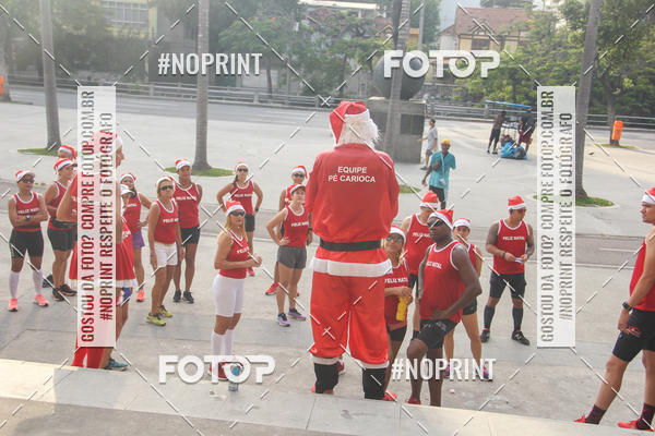 Compre suas fotos do eventoSubida do Papai Noel - treino da Equipe P� carioca no Fotop