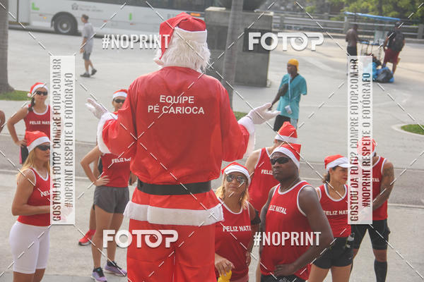 Compre suas fotos do eventoSubida do Papai Noel - treino da Equipe P� carioca no Fotop