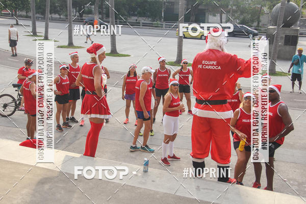 Compre suas fotos do eventoSubida do Papai Noel - treino da Equipe P� carioca no Fotop