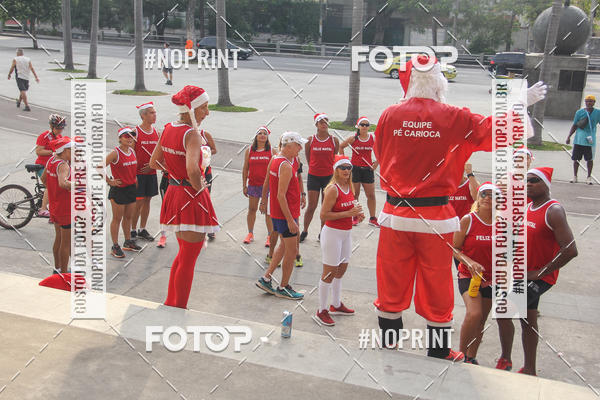 Compre suas fotos do eventoSubida do Papai Noel - treino da Equipe P� carioca no Fotop
