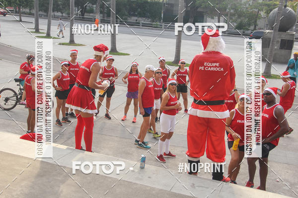 Compre suas fotos do eventoSubida do Papai Noel - treino da Equipe P� carioca no Fotop
