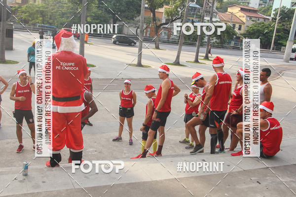 Compre suas fotos do eventoSubida do Papai Noel - treino da Equipe P� carioca no Fotop