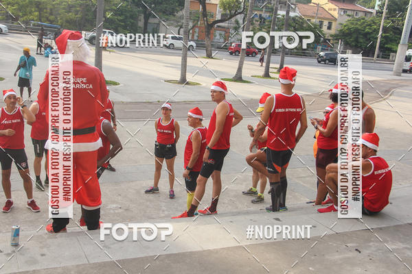 Compre suas fotos do eventoSubida do Papai Noel - treino da Equipe P� carioca no Fotop