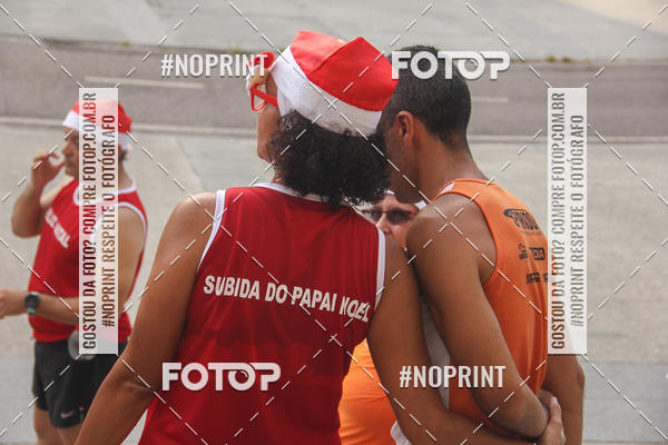Compre suas fotos do eventoSubida do Papai Noel - treino da Equipe P� carioca no Fotop