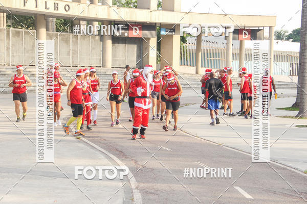 Compre suas fotos do eventoSubida do Papai Noel - treino da Equipe P� carioca no Fotop