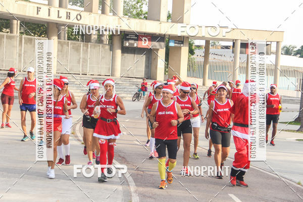 Compre suas fotos do eventoSubida do Papai Noel - treino da Equipe P� carioca no Fotop