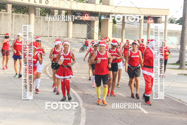 Compre suas fotos do eventoSubida do Papai Noel - treino da Equipe P� carioca no Fotop