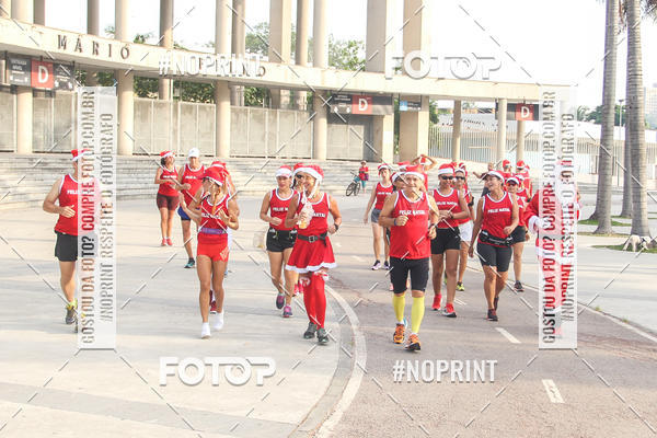 Compre suas fotos do eventoSubida do Papai Noel - treino da Equipe P� carioca no Fotop