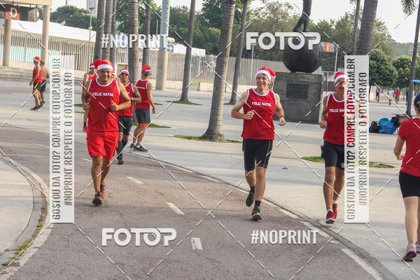 Compra tus fotos del eventoSubida do Papai Noel - treino da Equipe P� carioca En Fotop
