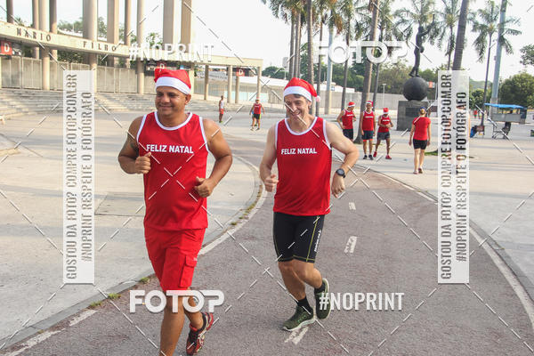 Compra tus fotos del eventoSubida do Papai Noel - treino da Equipe P� carioca En Fotop
