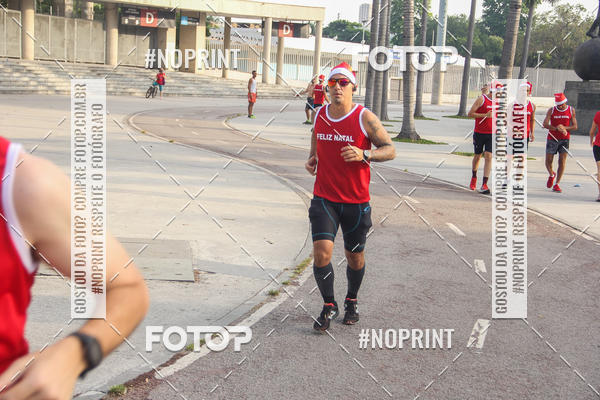 Compra tus fotos del eventoSubida do Papai Noel - treino da Equipe P� carioca En Fotop