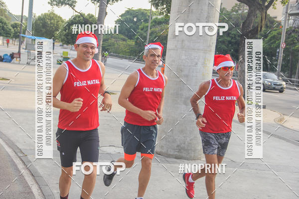 Compra tus fotos del eventoSubida do Papai Noel - treino da Equipe P� carioca En Fotop