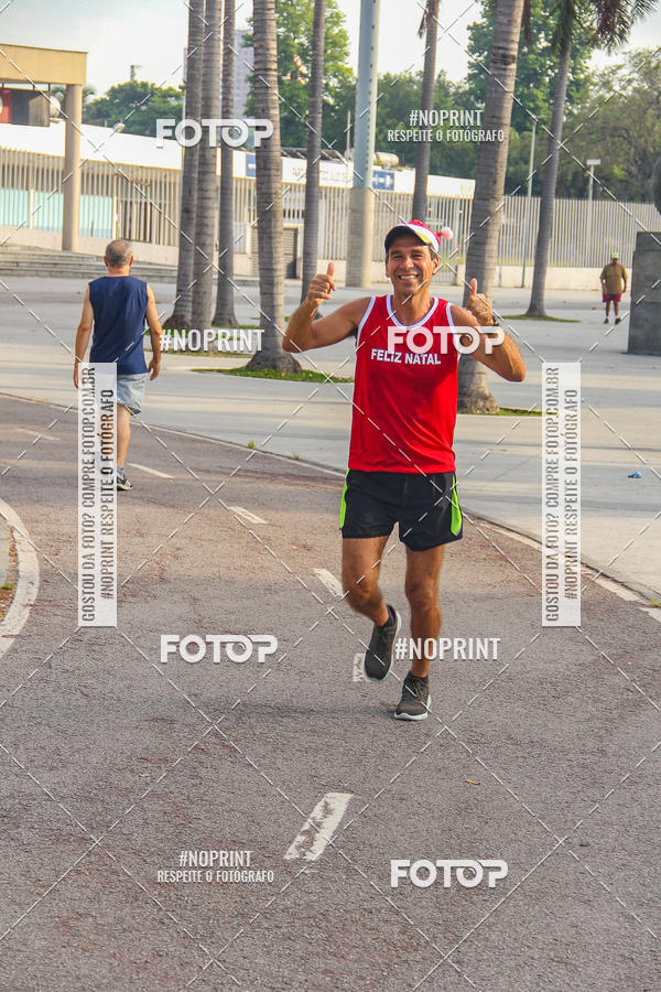 Compra tus fotos del eventoSubida do Papai Noel - treino da Equipe P� carioca En Fotop