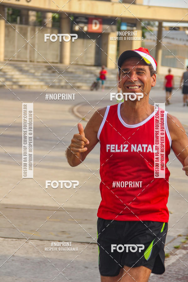 Compra tus fotos del eventoSubida do Papai Noel - treino da Equipe P� carioca En Fotop