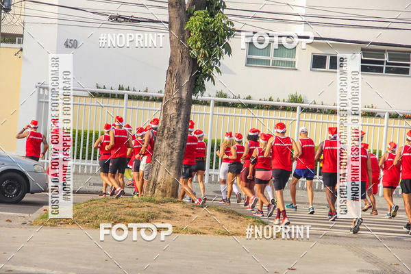 Achetez vos photos de l'�v�nementSubida do Papai Noel - treino da Equipe P� carioca sur Fotop