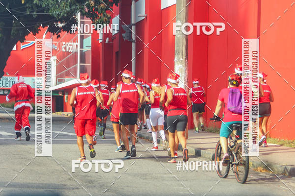 Achetez vos photos de l'�v�nementSubida do Papai Noel - treino da Equipe P� carioca sur Fotop