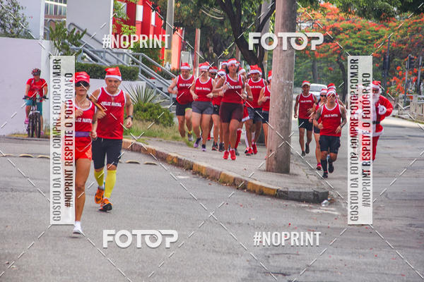 Achetez vos photos de l'�v�nementSubida do Papai Noel - treino da Equipe P� carioca sur Fotop