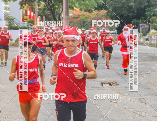 Achetez vos photos de l'�v�nementSubida do Papai Noel - treino da Equipe P� carioca sur Fotop