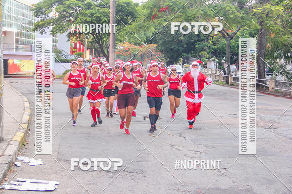 Achetez vos photos de l'�v�nementSubida do Papai Noel - treino da Equipe P� carioca sur Fotop