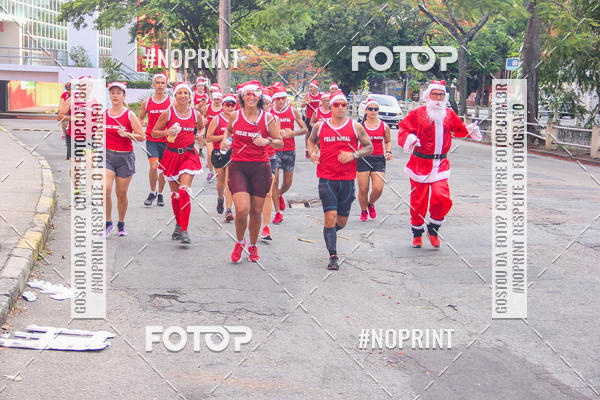Achetez vos photos de l'�v�nementSubida do Papai Noel - treino da Equipe P� carioca sur Fotop
