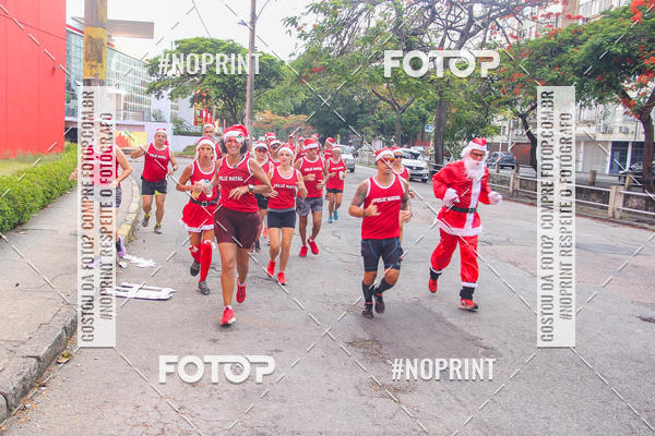Achetez vos photos de l'�v�nementSubida do Papai Noel - treino da Equipe P� carioca sur Fotop