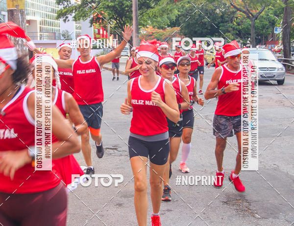 Achetez vos photos de l'�v�nementSubida do Papai Noel - treino da Equipe P� carioca sur Fotop