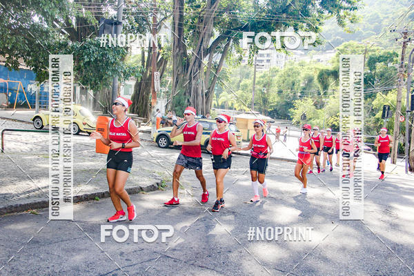 Achetez vos photos de l'�v�nementSubida do Papai Noel - treino da Equipe P� carioca sur Fotop