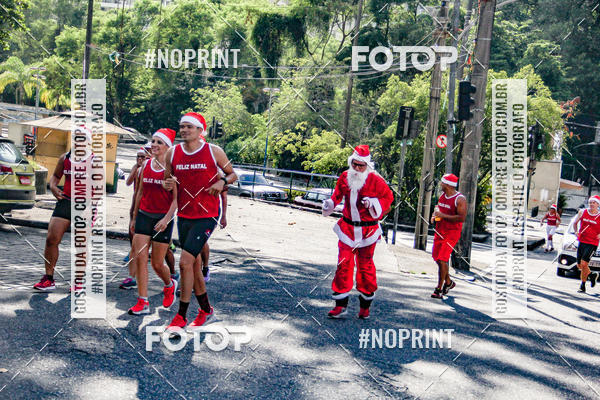Achetez vos photos de l'�v�nementSubida do Papai Noel - treino da Equipe P� carioca sur Fotop