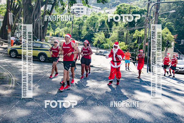 Achetez vos photos de l'�v�nementSubida do Papai Noel - treino da Equipe P� carioca sur Fotop