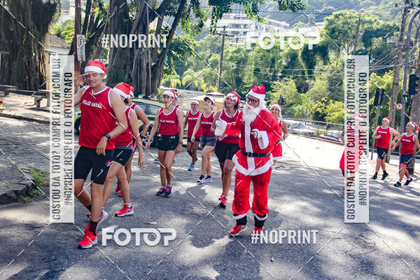 Achetez vos photos de l'�v�nementSubida do Papai Noel - treino da Equipe P� carioca sur Fotop