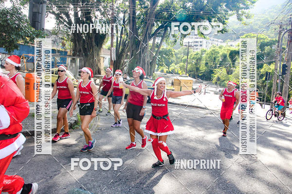Achetez vos photos de l'�v�nementSubida do Papai Noel - treino da Equipe P� carioca sur Fotop