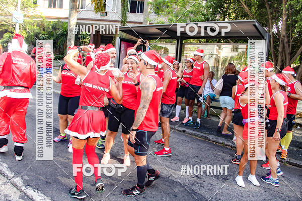 Achetez vos photos de l'�v�nementSubida do Papai Noel - treino da Equipe P� carioca sur Fotop