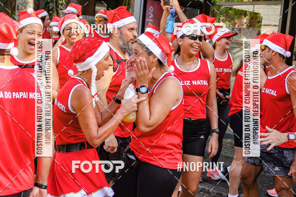 Achetez vos photos de l'�v�nementSubida do Papai Noel - treino da Equipe P� carioca sur Fotop